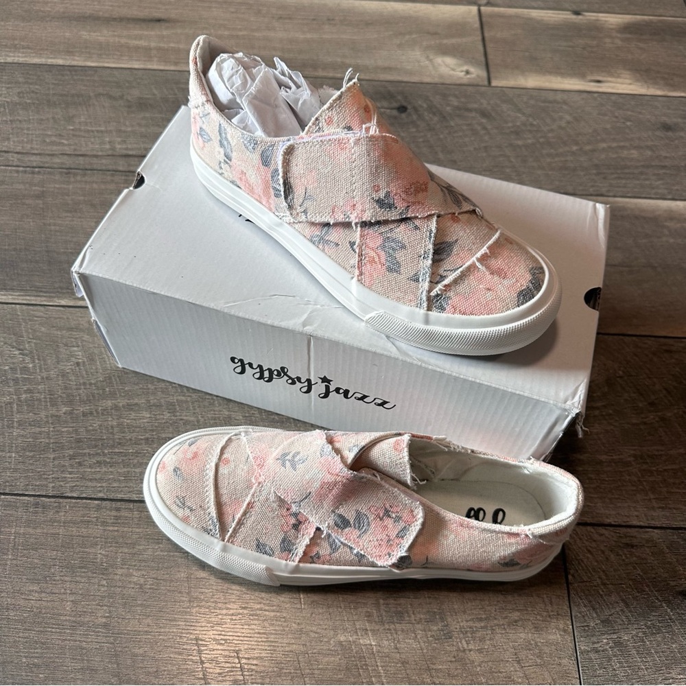 Gypsy Jazz Floral Velcro Closure Sneakers